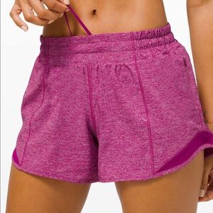 Lululemon Hotty Hot Shorts sz 4 NWT READ